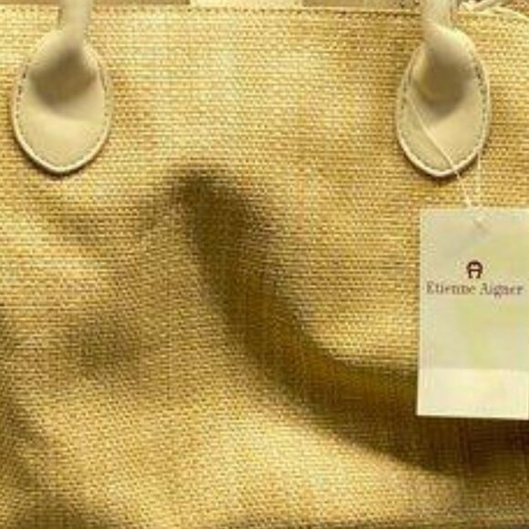 NWT Etienne Aigner Straw 2 way bag with Bag Charm - Picture 6 of 8